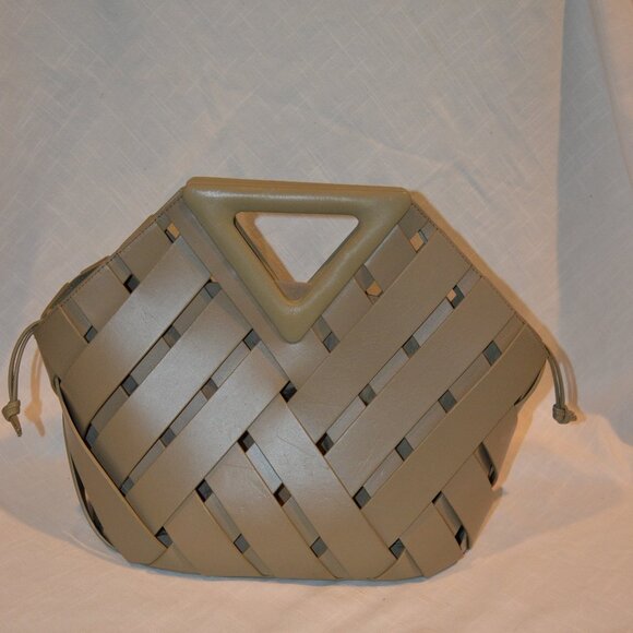 $3700 Bottega Veneta Basil 'Point' Leather Woven Basket Tote Handbag - Picture 2 of 14